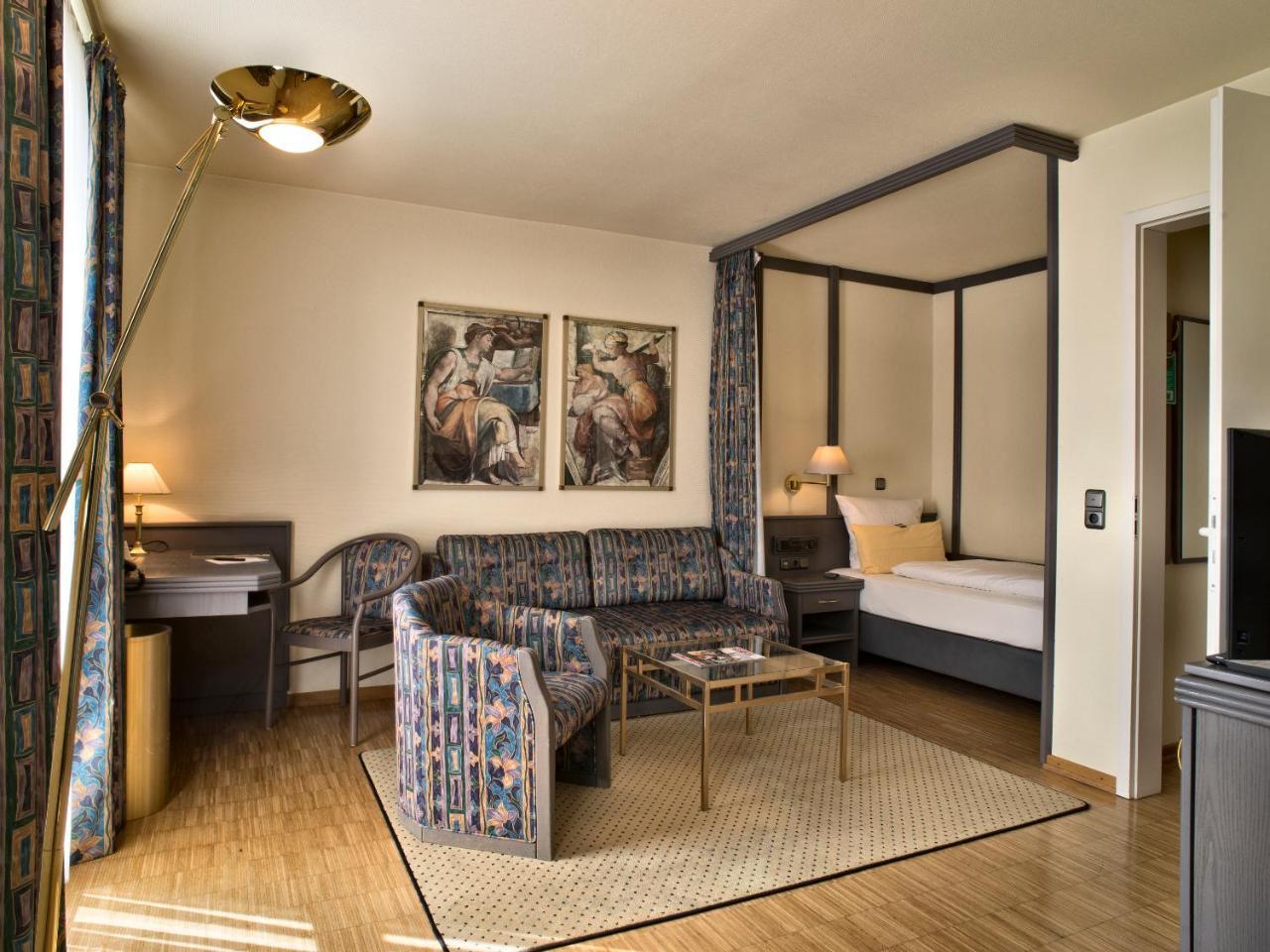 Posthaus Hotel Residenz Кронберг им Таунус Екстериор снимка