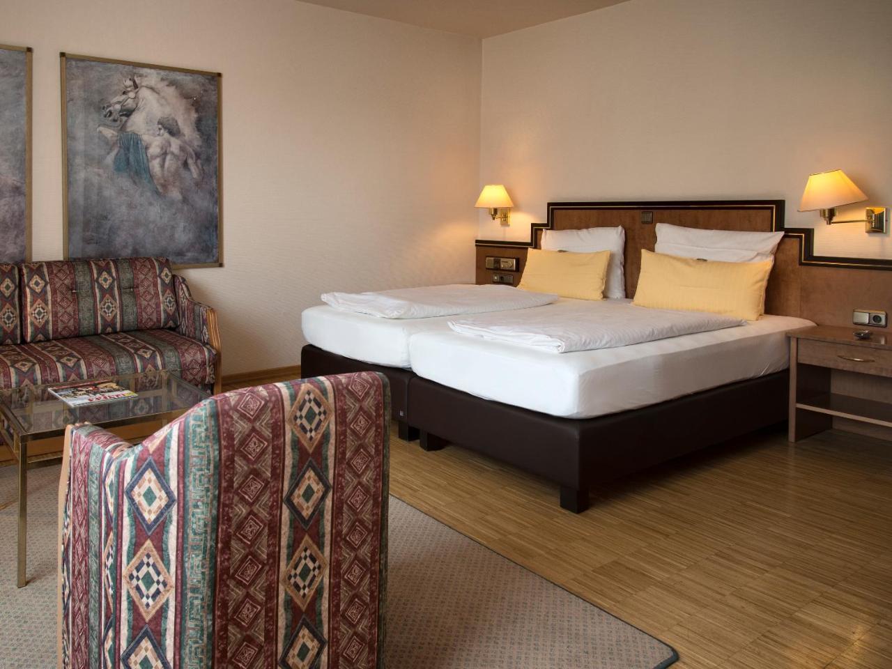 Posthaus Hotel Residenz Кронберг им Таунус Екстериор снимка