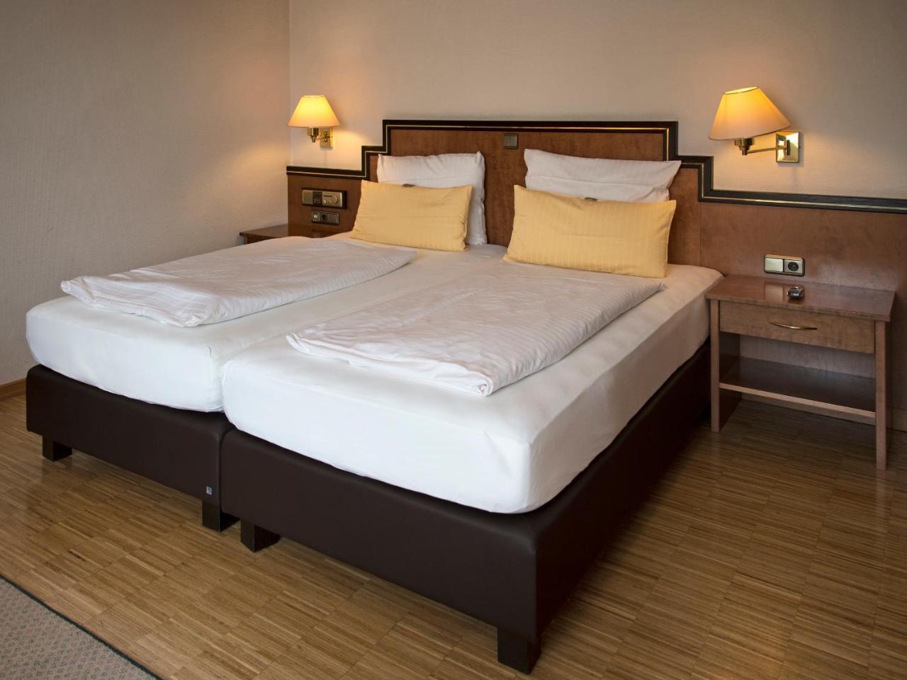 Posthaus Hotel Residenz Кронберг им Таунус Екстериор снимка